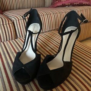 Le chateau heels